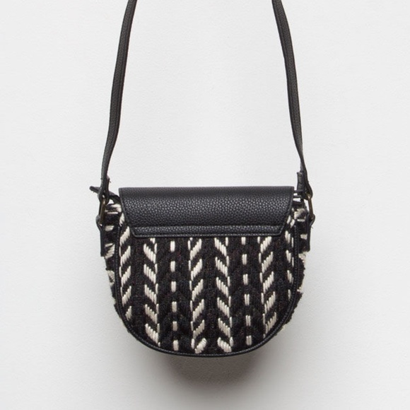 Roxy Black & White Tribal Woven Crossbody Bag - Picture 8 of 8